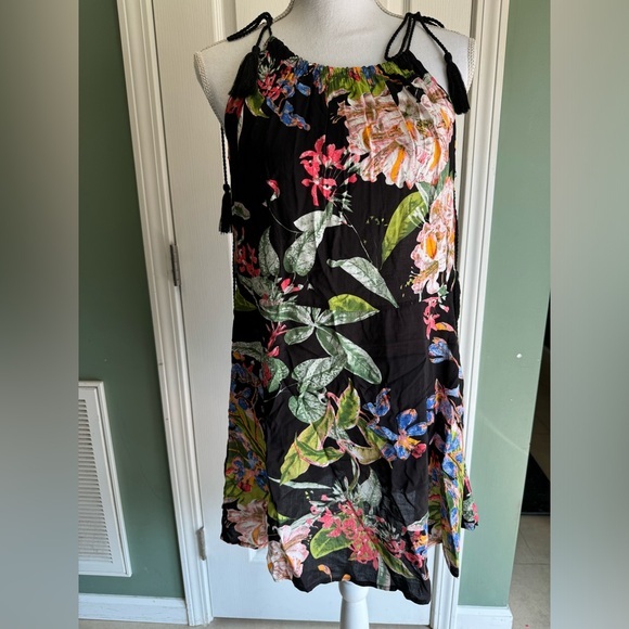 Umgee Dresses & Skirts - Umgee Dress Women's S NWT Lined Sleeveless Bold Floral Bohemian Short Mini